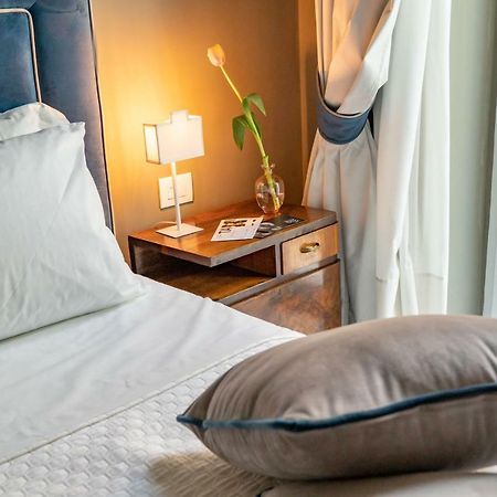 Il Fiore D'Oro Luxury Holiday House Неаполь Экстерьер фото