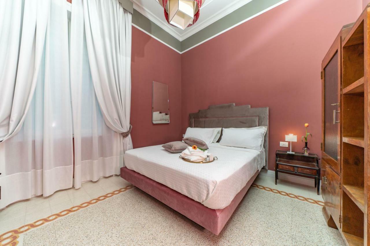 Il Fiore D'Oro Luxury Holiday House Неаполь Экстерьер фото